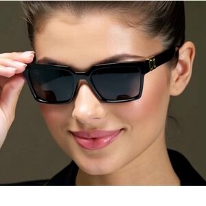 Women‎ Sunglasses Dark Black Lens Gold Accent  Style Classy UV400 Lentes Luxury